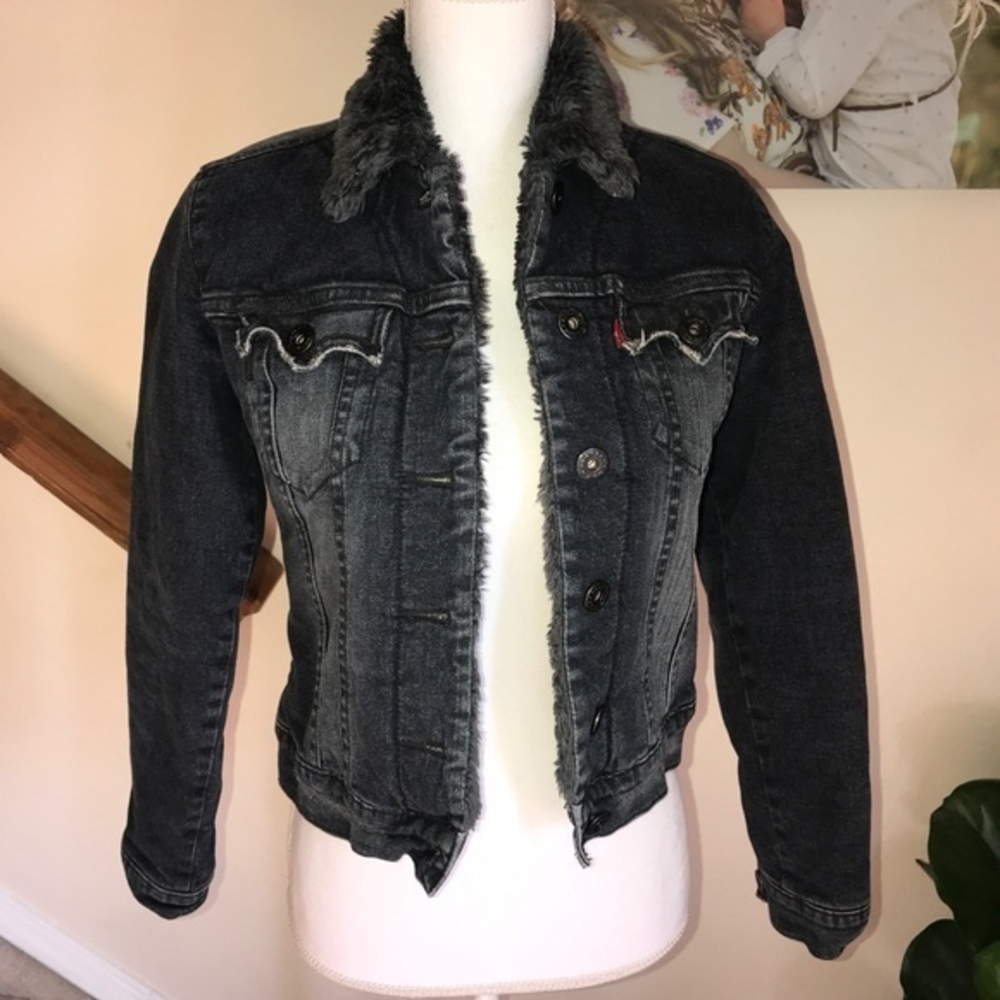 Levi’s quilted Lined faux fur trucker jean jacket